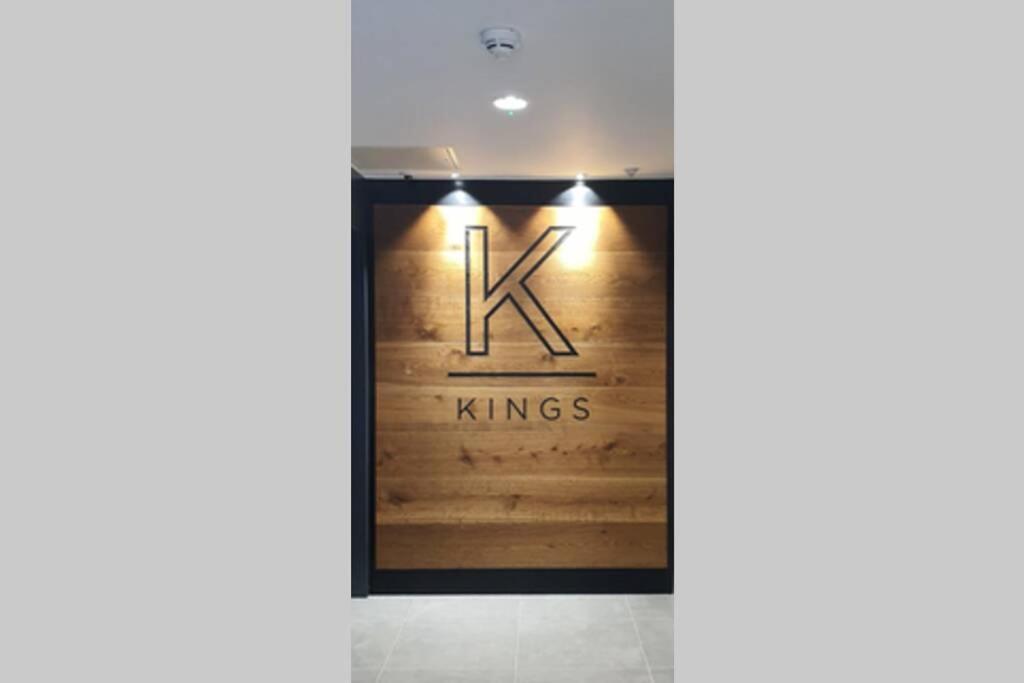 Luxury One Bedroom Apartment Within The City Walls 요크 외부 사진