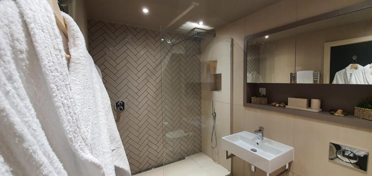 Luxury One Bedroom Apartment Within The City Walls 요크 외부 사진